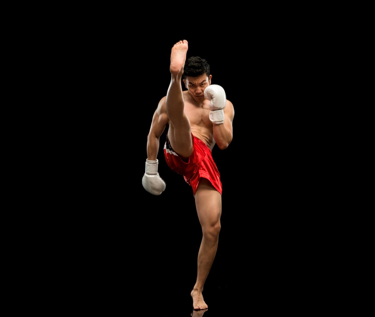 ISSA, International Sports Sciences Association, Certified Personal Trainer, Kickboxing, Glutes, Cardio + Strength: Try Kickboxing for Better Glutes, Front Kick