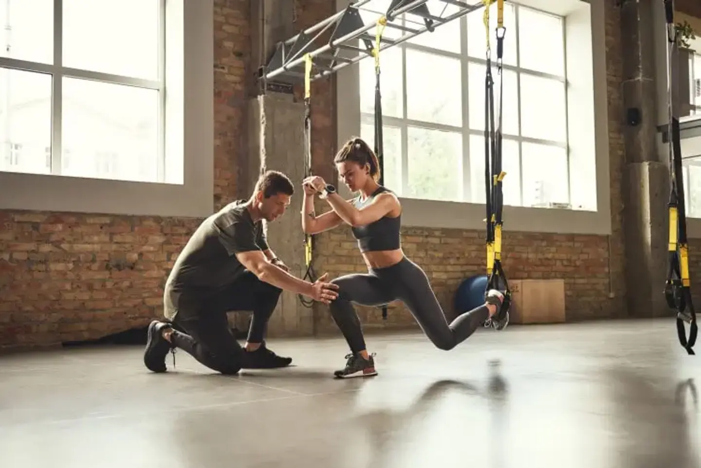 How to do squats with Trx fitness straps